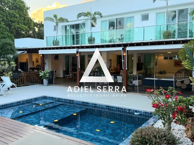 Imagem: A casa em condomínio possui 4 Dormitórios, 4 Suítes, 8
