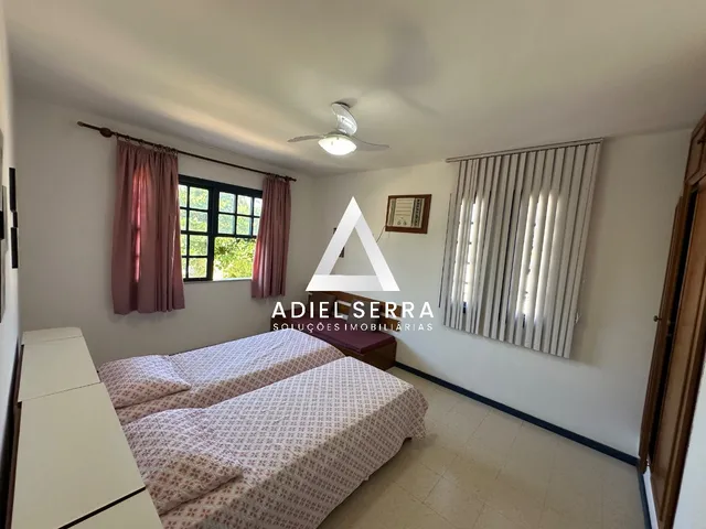 Imagem 5: Interlagos - 1.320m² total - Nascente - 4 quartos sendo 2 suítes - Armários - Área