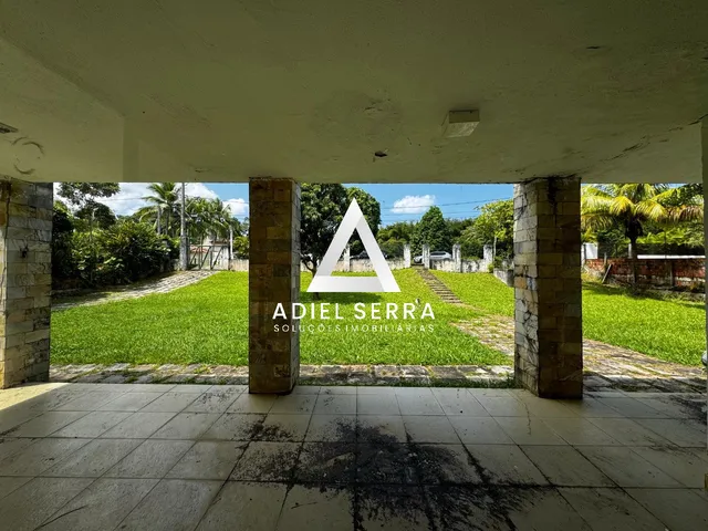 Imagem 9: Laura de Freitas - 3.300m² - 4 quartos sendo 3 suítes - 80% plano - Piscina - Quiosque