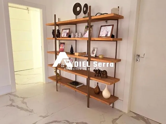 Imagem 9: Costa Verde - 650m² total - 8 suítes - 4 Closets - Semimobiliada - Piscina - Espaço