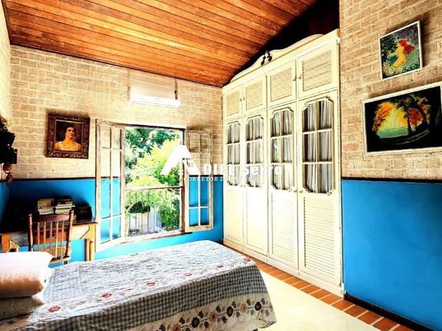 Imagem 15: Piatã - 675m² total - 5 quartos - 2 suítes - Gabinete - Despensa - 2 varandas - Placa