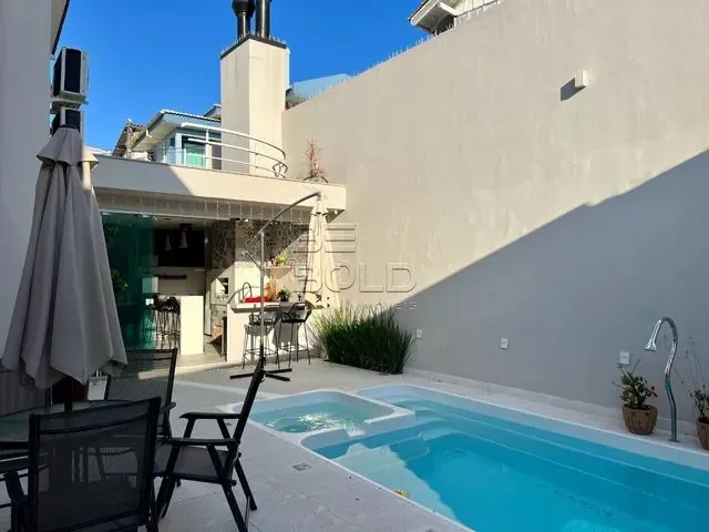 Imagem: Casa 4 Dormitórios no Estreito com Piscina