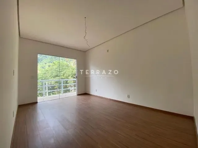 Imagem 5: Casa Duplex com 4 Suítes À Venda / R$ 980 Mil / Granja Guarani / Código 3516