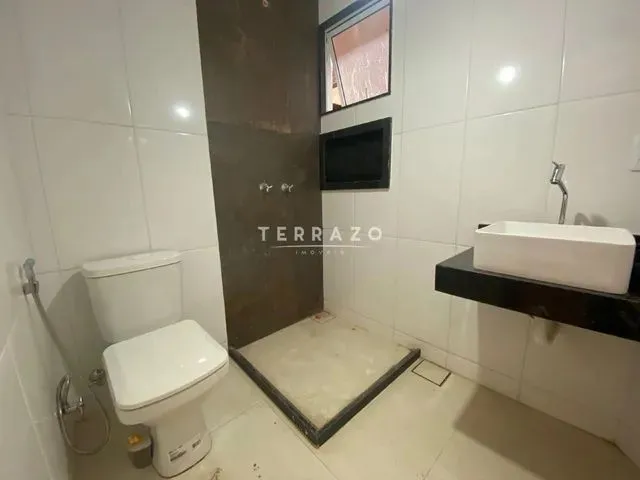 Imagem 3: Casa Duplex com 4 Suítes À Venda / R$ 980 Mil / Granja Guarani / Código 3516