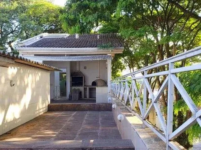 Imagem: Sobrado À Venda em Moema - Oportunidade