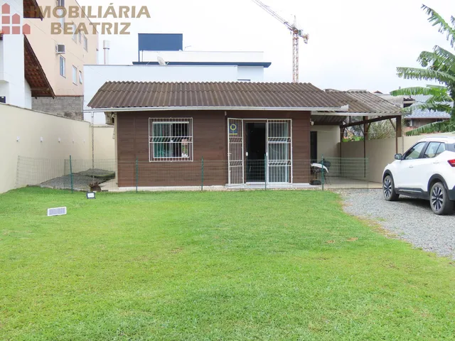 Imagem 2: CASA A VENDA NO CENTRO DE PENHA/SC
