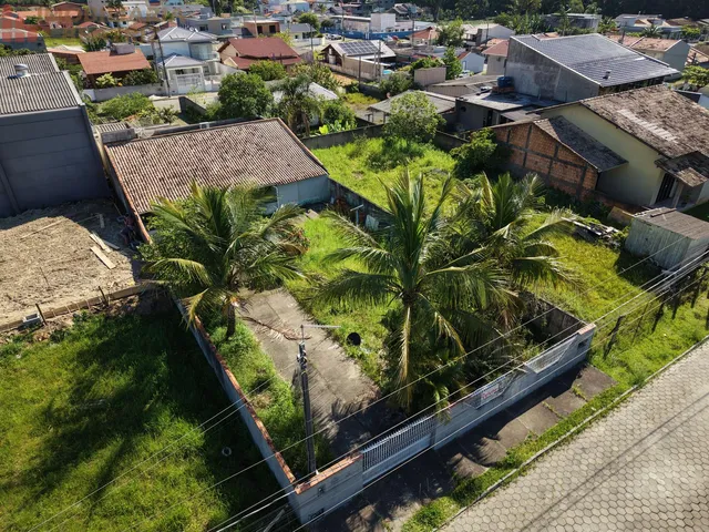 Imagem: CASA À VENDA NO CENTRO DE PENHA/SC