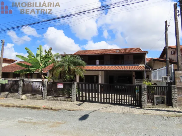 Imagem: Sobrado com 04 Dormitórios À Venda no