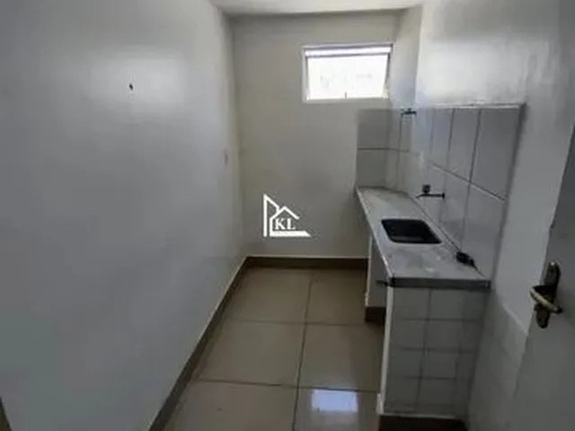Imagem 10: Excelente Sala Comercial - 2º Andar - Perfeita Localização- 160M2 - Semi Mobiliada