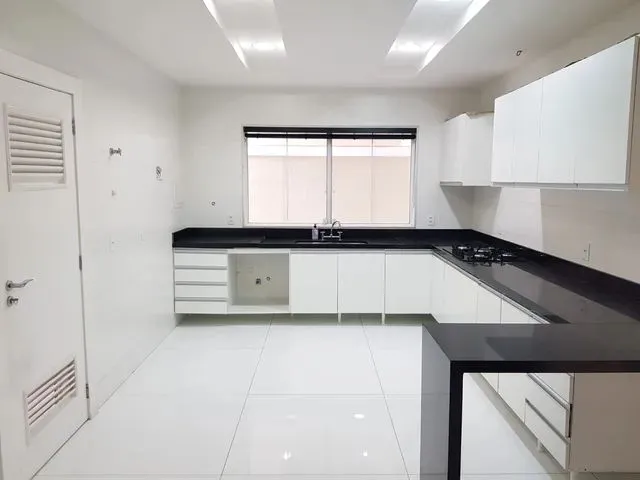 Imagem 8: Casa de Condomínio para Venda Tem 350 M2 com 4 Quartos!!