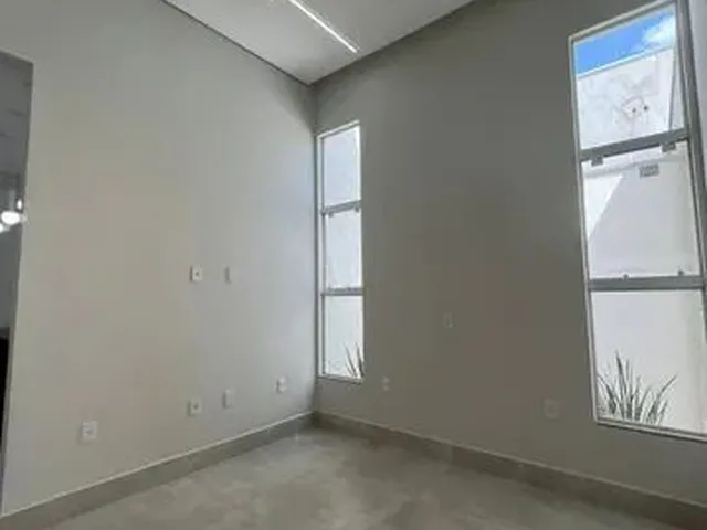 Imagem: Linda Casa de 3 Quartos na Quadra 4 do Setor