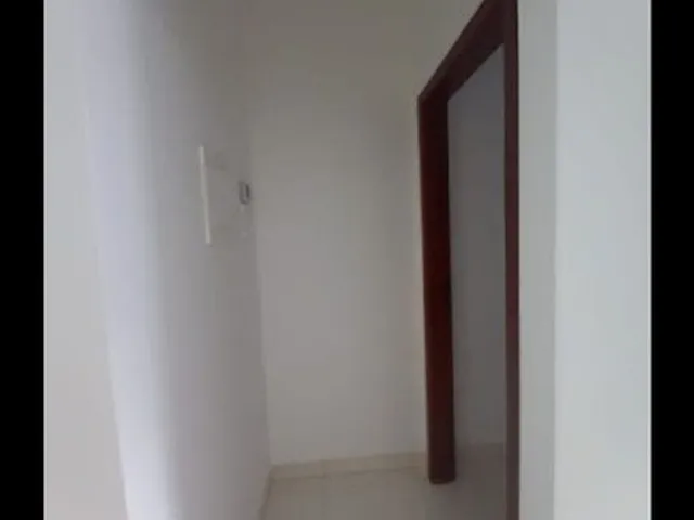 Imagem 2: Marco) Excelente Imóvel