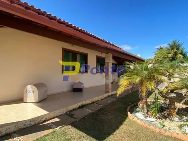 Imagem: A casa possui 4 Dormitórios, 2 Suítes, 4 Banheiros, 4
