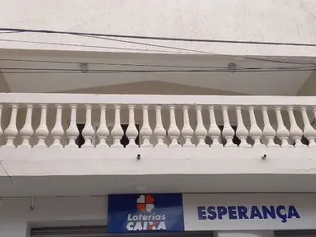 Imagem: O apartamento possui 2 Dormitórios e está localizado em