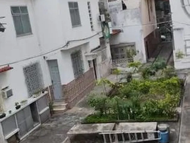 Imagem: Alugo Casa de Vila - Rua Justiniano da Rocha