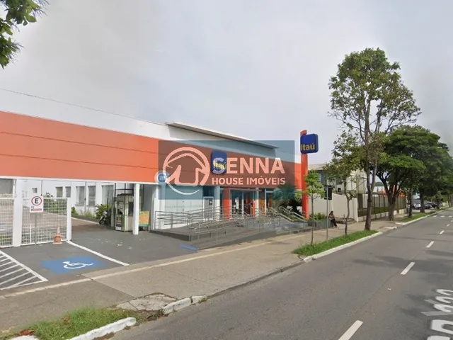 Imagem: A loja possui 12 Banheiros, 20 Vagas na garagem, 417m² de