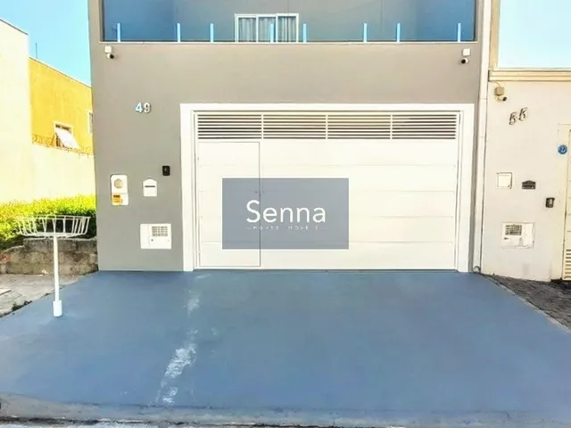 Imagem: A casa possui 3 Dormitórios, 1 Suíte, 3 Banheiros, 2