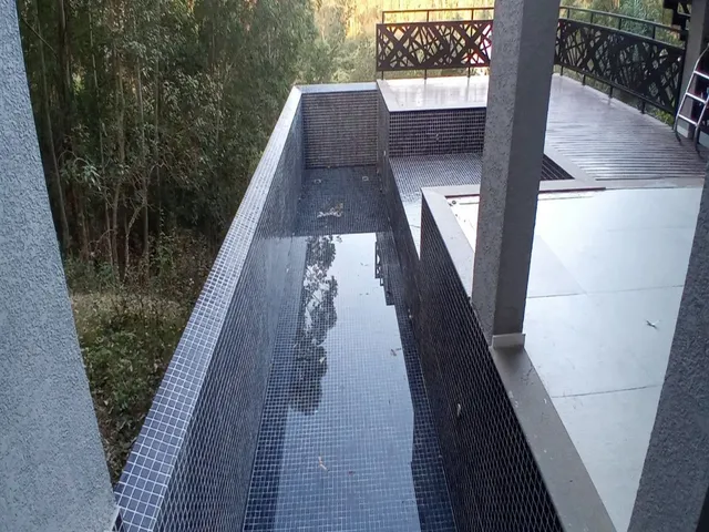 Imagem 15: Casa de Luxo em Condomínio na Serra dos Lagos, Cajamar-Sp: 4 Quartos, 3 Suítes, 3 Salas, 6 Banheiros, 6 Vagas - 328M²