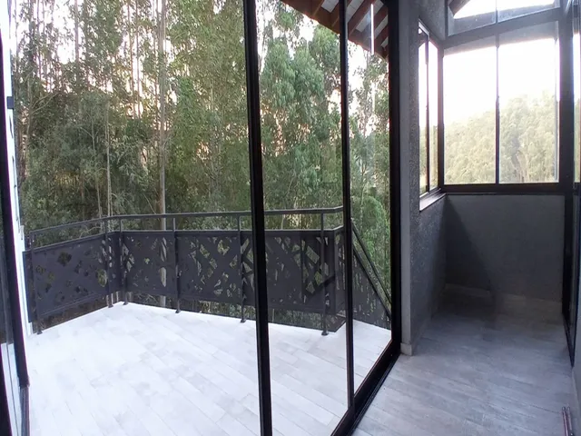 Imagem 8: Casa de Luxo em Condomínio na Serra dos Lagos, Cajamar-Sp: 4 Quartos, 3 Suítes, 3 Salas, 6 Banheiros, 6 Vagas - 328M²