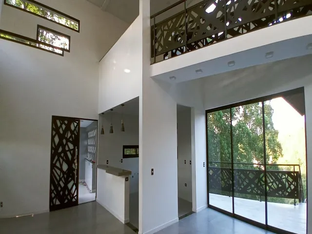Imagem 2: Casa de Luxo em Condomínio na Serra dos Lagos, Cajamar-Sp: 4 Quartos, 3 Suítes, 3 Salas, 6 Banheiros, 6 Vagas - 328M²