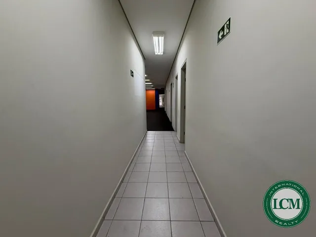 Imagem 10: Sala comercial com 25 vagas de garagem - Curitiba