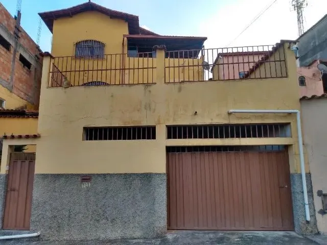 Imagem: Alugo Excelente Casa de 3 Quartos com Garagem
