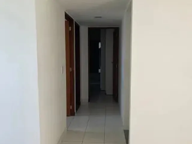 Imagem 9: Apartamento para Alugar com 2 Quartos no Farol