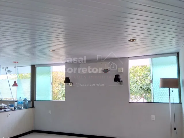 Imagem 9: ESPAÇOSA CASA COM PISCINA E POMAR EM BAIRRO COMPLETO