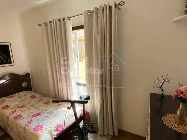 Imagem 16: CASA DE ALVENARIA DE 220m² COM 4 DORMITÓRIOS SENDO 1 SUÍTE