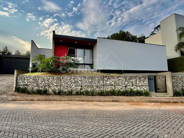Imagem: CASA COM 3 DORMITÓRIOS SENDO 1 SUÍTE E