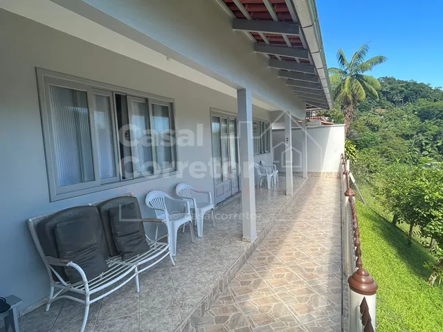 Imagem: CASA SEMI MOBILIADA COM 3 DORMITÓRIOS SENDO