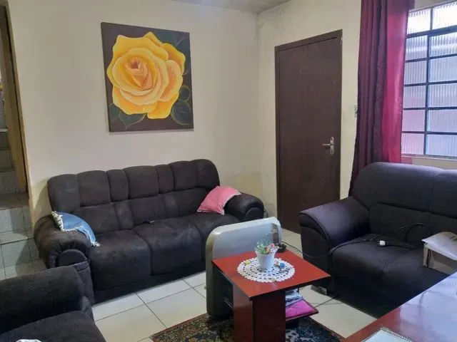 Imagem: Alugo- Casa 3 Dorm. Gar.fechada-Quintal