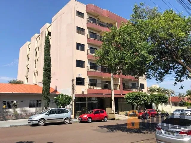 Imagem 12: Apartamento para Venda em Campo Mourão, Centro, 4 Dormitórios, 1 Suíte, 2 Banheiros, 1