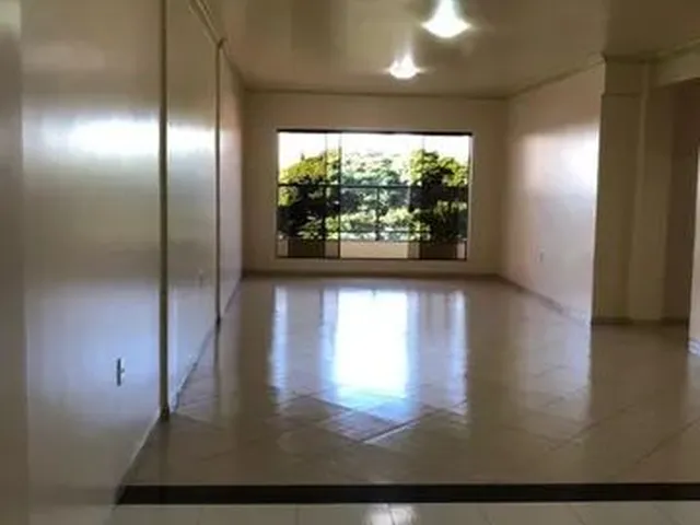 Imagem 11: Apartamento para Venda em Campo Mourão, Centro, 4 Dormitórios, 1 Suíte, 2 Banheiros, 1