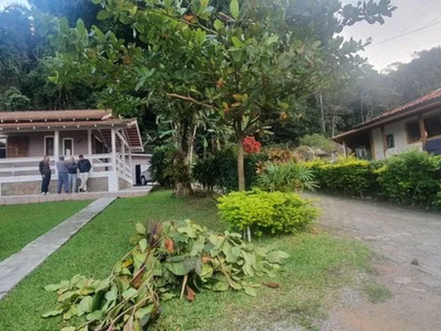 Imagem 1: Vendo Terreno com Casas em Canasvieiras