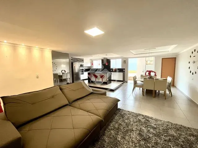 Imagem: Casa 4 Dormitórios - Jardim Quebec