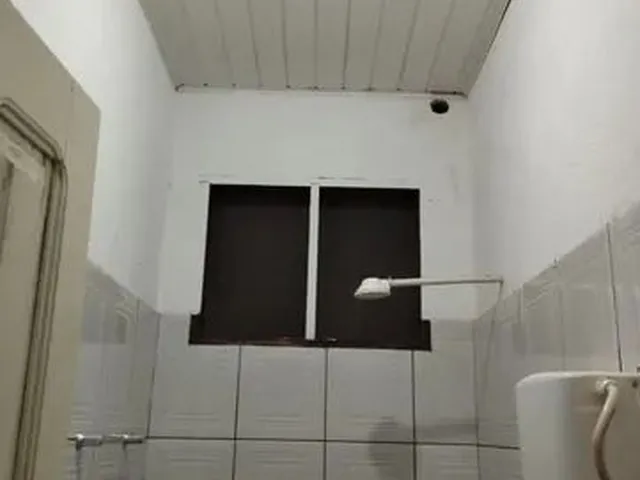 Imagem: A casa possui 2 Dormitórios, 2 Banheiros, 2 Vagas na