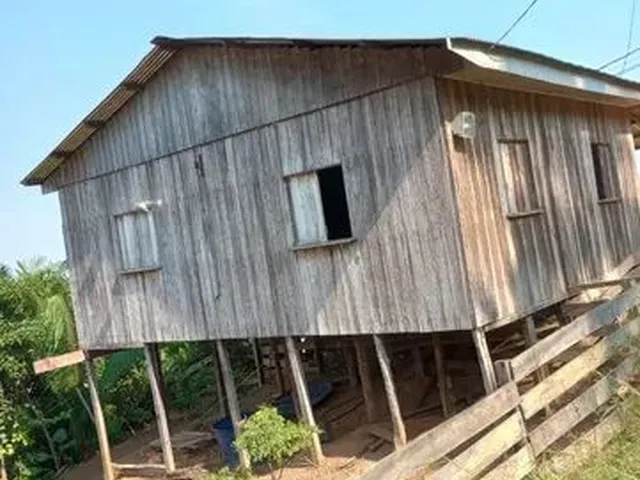 Imagem: A casa possui 2 Dormitórios, 1 Banheiro, 1 Vaga na