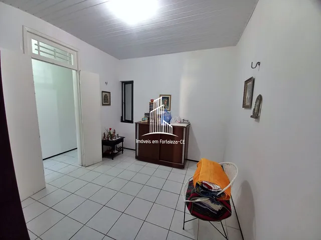 Imagem 2: Casa Plana À Venda de 4 Quartos no Centro - Fortaleza/Ce