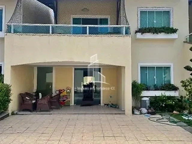 Imagem: A casa em condomínio possui 7 Dormitórios, 4 Suítes, 5