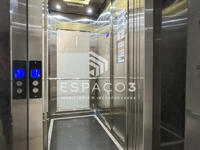Imagem 2: Sala Comercial com 201,21 M² no centro, com elevador e 01 vaga de garagem