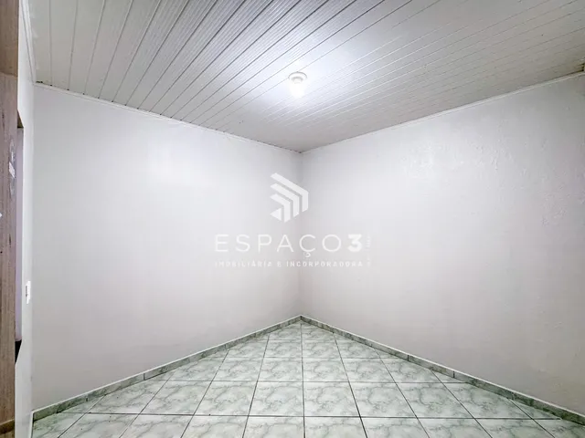 Imagem 9: Residência ampla, próximo a mercado e creche com 4 dormitórios no B. Nazaré