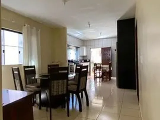 Imagem 3: Casa para Venda em Campo Mourão, Centro, 3 Dormitórios, 1 Suíte, 2 Banheiros, 2 Vagas