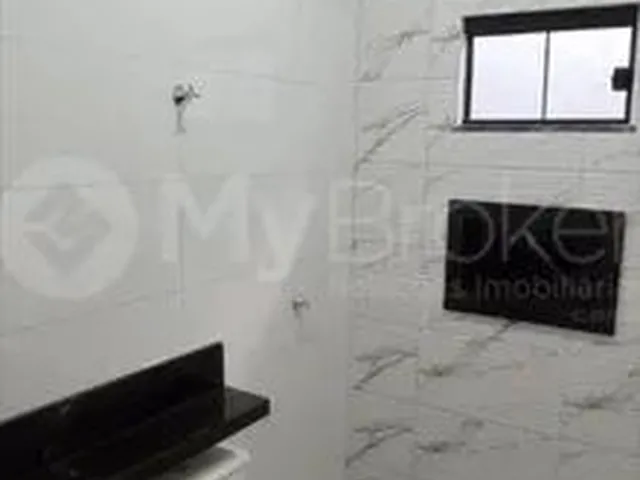 Imagem 2: Casa À Venda com 3 Quartos no Residencial Canadá, em Goiânia-Go