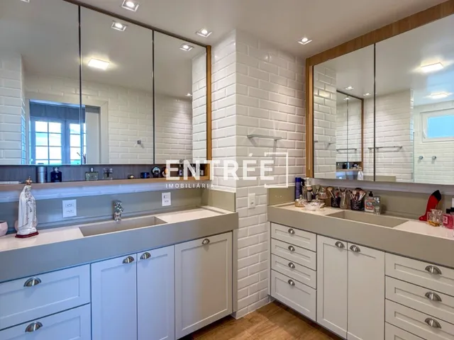 Imagem 10: Casa Residencial 4 Quartos (sendo 2 Suítes) e 2 Vagas - CENTRO