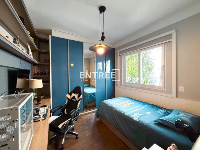Imagem 7: Casa Residencial 4 Quartos (sendo 2 Suítes) e 2 Vagas - CENTRO