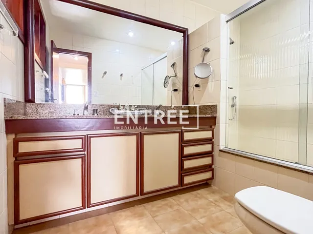 Imagem 10: Casa Residencial 3 Quartos (sendo 1 Suíte) e 5 Vagas - CENTRO