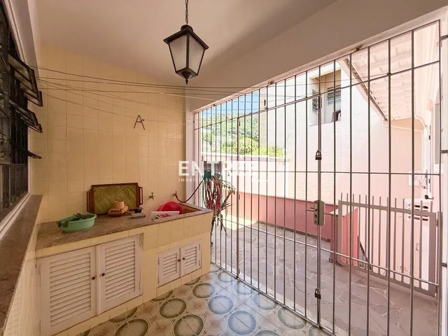 Imagem 10: Casa 4 Quartos (sendo 1 Suíte) e 4 Vagas - Agronômica