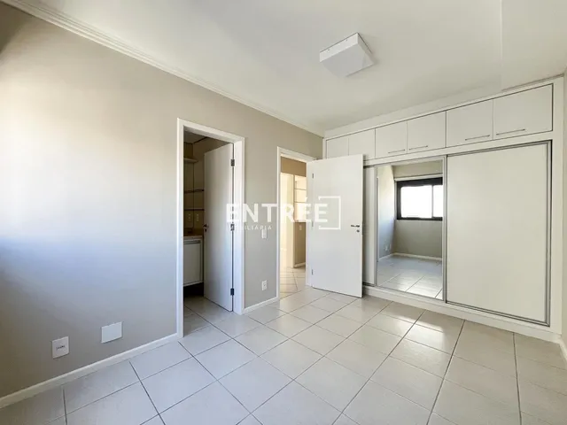 Imagem 2: Apartamento 3 Quartos (sendo 1 Suíte) e 2 Vagas livres - Centro