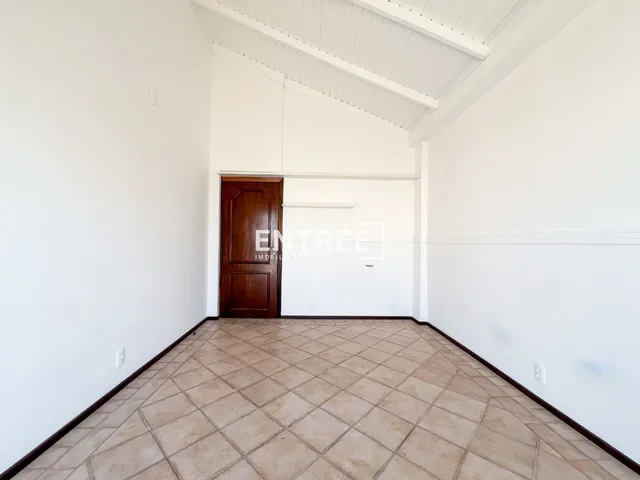 Imagem 9: Cobertura 4 Quartos (sendo 1 Suíte master e 2 demi-suítes) e 2 Vagas com HB - Centro